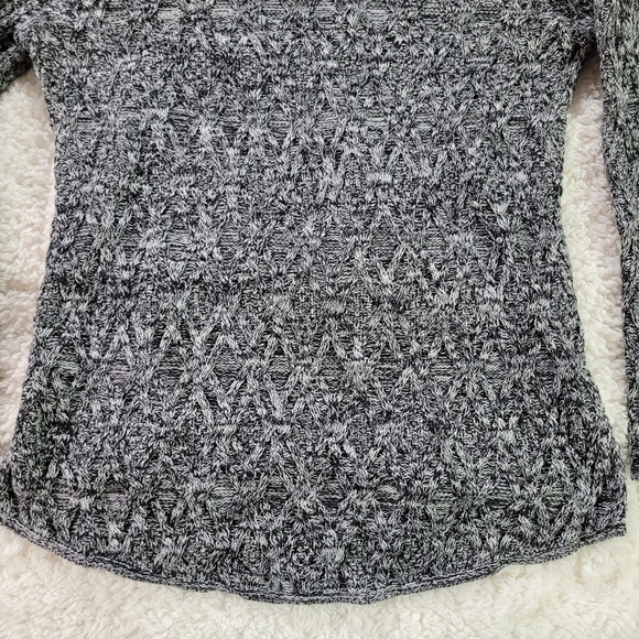 Eight Eight Eight Women’s Cowl Neck Sweater Sz M Blk/White Long Tunic Cable Knit - Picture 7 of 16